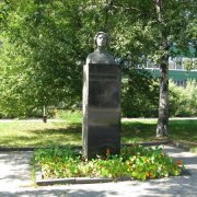 Памятник М. В. Мелентьевой, Герою Советского Союза